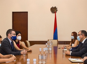 Տիգրան Խաչատրյանը  ընդունել է ՀՀ-ում Մեծ Բրիտանիայի եւ Հյուսիսային Իռլանդիայի Միացյալ Թագավորության  դեսպանին