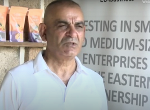 Լուկաշինի չրարտադրողներին խորհրդատվություն է տալիս  Հարավաֆրիկյան հանրապետության փորձագետը