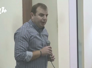 Я больше не могу продолжать защищать интересы Армена Геворгяна: Алексанян вышел из зала