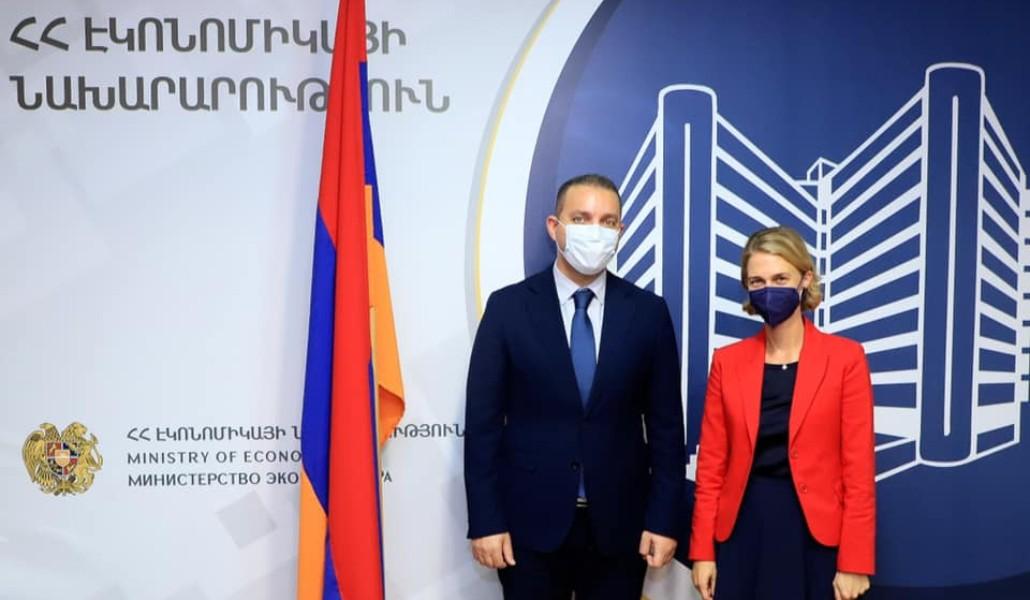 241471172_337520094573413_4705085496013503247_n