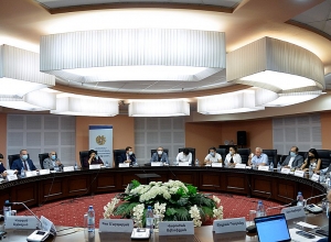 Երկու տասնյակ իրավաբաններ արդարադատության նախարարի հետ քննարկել են Սահմանադրական բարեփոխումների հարցը
