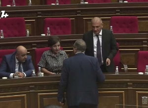 Հանցագործություն է, որ զինծառայողներն այլևս պետպատվերով չեն սպասարկվում ․ Մանուկյան