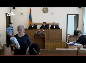 Седа Сафарян покинула зал заседаний