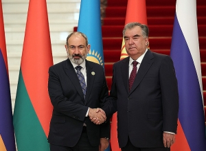 Пашинян обсудил с Эмомали Рахмоном вопросы двусторонних отношений и сотрудничества в ОДКБ