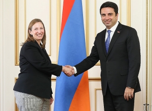 Конфликт должен быть урегулирован исключительно путем переговоров: Симонян – послу США в РА