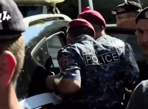 Մեծ մարդա, ուրեմն թող իրան չափավորի․ տարեցների էլ բերման ենթարկեցին