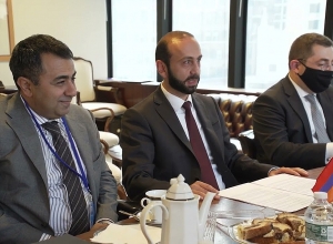 Արարատ Միրզոյանը հանդիպել է Հունաստանի ԱԳ նախարարներն