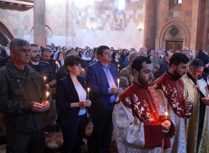 Араик Арутюнян принял участие в панихиде по жертвам 44-дневной войны