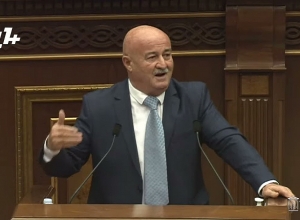 Господин Рубинян, Вы и Ален Симонян нас эксплуатируете: Овик Агазарян