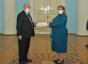 Новоназначенный посол Королевства Норвегии в Армении вручила верительные грамоты президенту Саркисяну