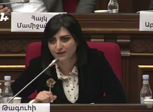 2 օրվա չաշխատելը ի՞նչ է տալու մեզ․ Թովմասյանը՝ Քերոբյանին