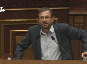 Господин Манукян, не Вам решать, кто связан с народом, а кто нет: Рубинян