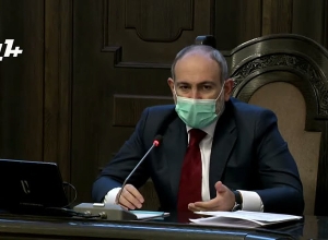 Ой, смотрите, чиновник не в маске - дешёвая спекуляция: уважаемые, граждане тоже не носят маски во время торжеств