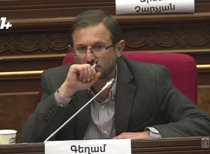 Я получил тревожные звонки, что плата за учёбу студентов-участников войны не перечисляется, а вузы требуют