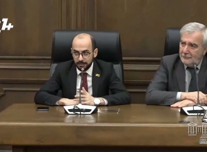 Ներողություն պարոն Քոչարյան, Ռոբերտ Քոչարյանի շահերն է պաշտպանում այն․ Հովհաննիսյան