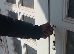 Пойманы на краже, и она не была единственной