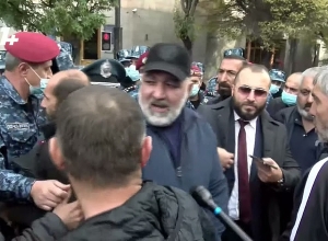 Քաշքշուկ ոստիկանների և անհետ կորածների ծնողների միջև