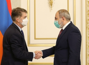 Премьер-министр обсудил повестку сотрудничества с руководителем армянской миссии МВФ