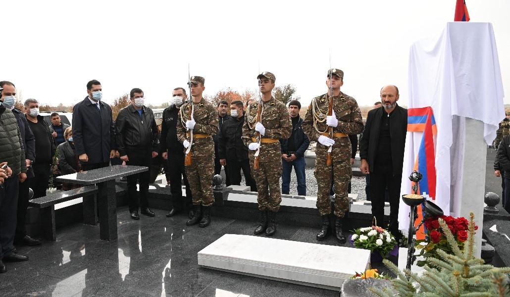 031121HushaqarerBacum