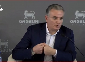 Лавров, посмотри на себя, посмотри на то, что ты говоришь: Закарян