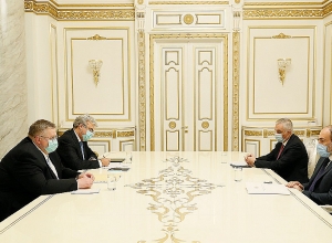 Հայտարարություններում միջանցքների մասին խոսք չկա. Փաշինյանն ընդունել է ՌԴ փոխվարչապետին