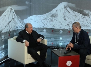 Армен Саркисян выражает благодарность российским миротворцам