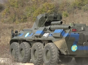 Российские миротворцы провели патрулирование в Арцахе на БТР-ах: МО РФ