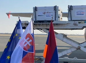 В Армению привезено 60 700 доз вакцины «Moderna»