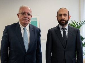 Арарат Мирзоян встретился с главой МИД Палестины Риядом Малки