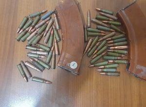 Պարեկների կողմից բերման ենթարկված տղամարդու մեքենայում զինամթերք կար