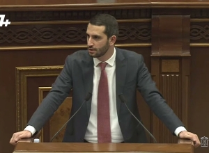 Տիկին Գրիգորյան, Դուք թյուր կարծիք ունեք խորհրդարանականների փոխհարաբերություններ մասին․ Ռուբինյան