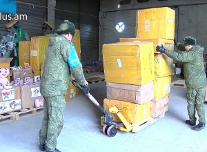 Ռուս խաղաղապահները Ստեփանակերտ 9 տոննա հումանիտար օգնություն են հասցրել