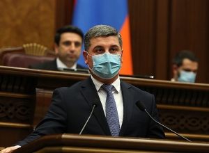 С уважением отзывайтесь о господине Петросяне: Саносян - Арегназ Манукян