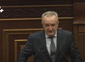 Мы придаём большое значение изучению грузинского языка, и он будет преподаваться с сентября