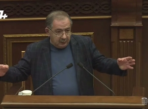 Вместо того, чтобы вводить новый кодекс поведения на нашем примере, мы пытаемся искоренить ругань силой угрозы