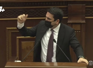 Ален Симонян подал в суд на Арегназ Манукян