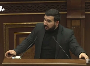 Не показывайте эти пальцы, ведите себя корректно, госпожа Кюрегян: Акоп Аршакян