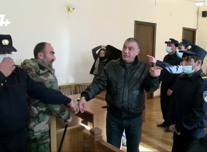 Армена Биляна вывели из суда в наручниках: он пробудет в тюрьме 20 лет и 5 месяцев
