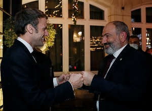 Мы никогда не оставим армян, мы всегда будем искать решения для установления длительного мира: Макрон