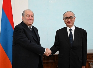 Արմեն Սարգսյանն ընդունել է Հայաստանում Ճապոնիայի դեսպան Ֆուկուսիմա Մասանորիին