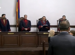 Насколько конституционным является обязательное требование ПЦР-теста или вакцинации? КС оглашает постановление