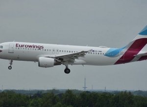 В самолёт, летевший из Брюсселя в Ереван, ударила молния