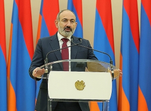 Пашинян принял участие в приёме по случаю Нового года и Рождества