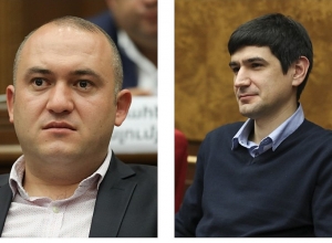 Двое депутатов от ГД подали заявление об отставке