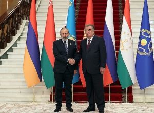 Никол Пашинян и Эмомали Рахмон обсудили ситуацию в Казахстане