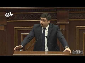 Госпожа Хамоян, отдавайте себе отчёт: что это вы говорите? Вагаршак Акопян