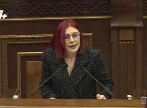 Ալեն Սիմոնյանին հավերժ մարմնավաճառ էր որոկավորել, հիմա մեծարգո է դիմում․ ներողություն խնդրե՞լ է