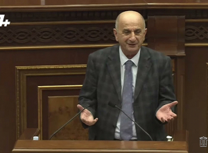 Ձեզ հաշիվ տվեք․ մեղկ եք․ Վիգեն Խաչատրյանը՝ ընդդիմությանը