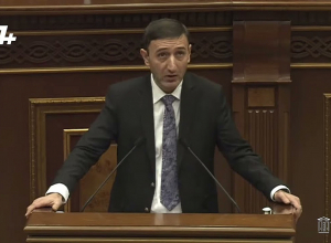 Պարոն Ղազինյան, դուք այնքան հեղինակություն չունեք, որ ՄԻՊ-ին գնահատեք․ Բաբկեն Թունյան