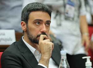 Я возвращаюсь в юридическое сообщество: Арам Вардеванян складывает мандат